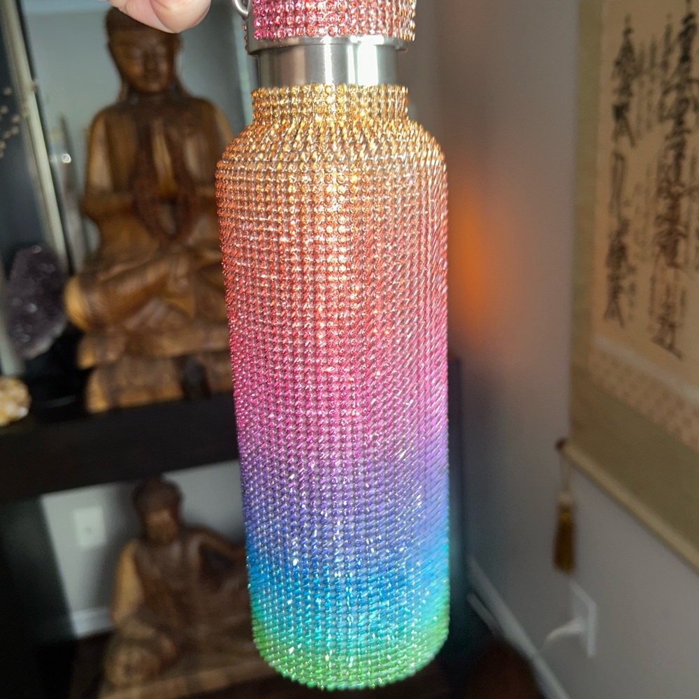 Rainbow Tomo Crystal Water Bottle - Picture 4 of 7